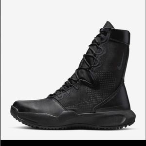Nike SFB Boots size 8
